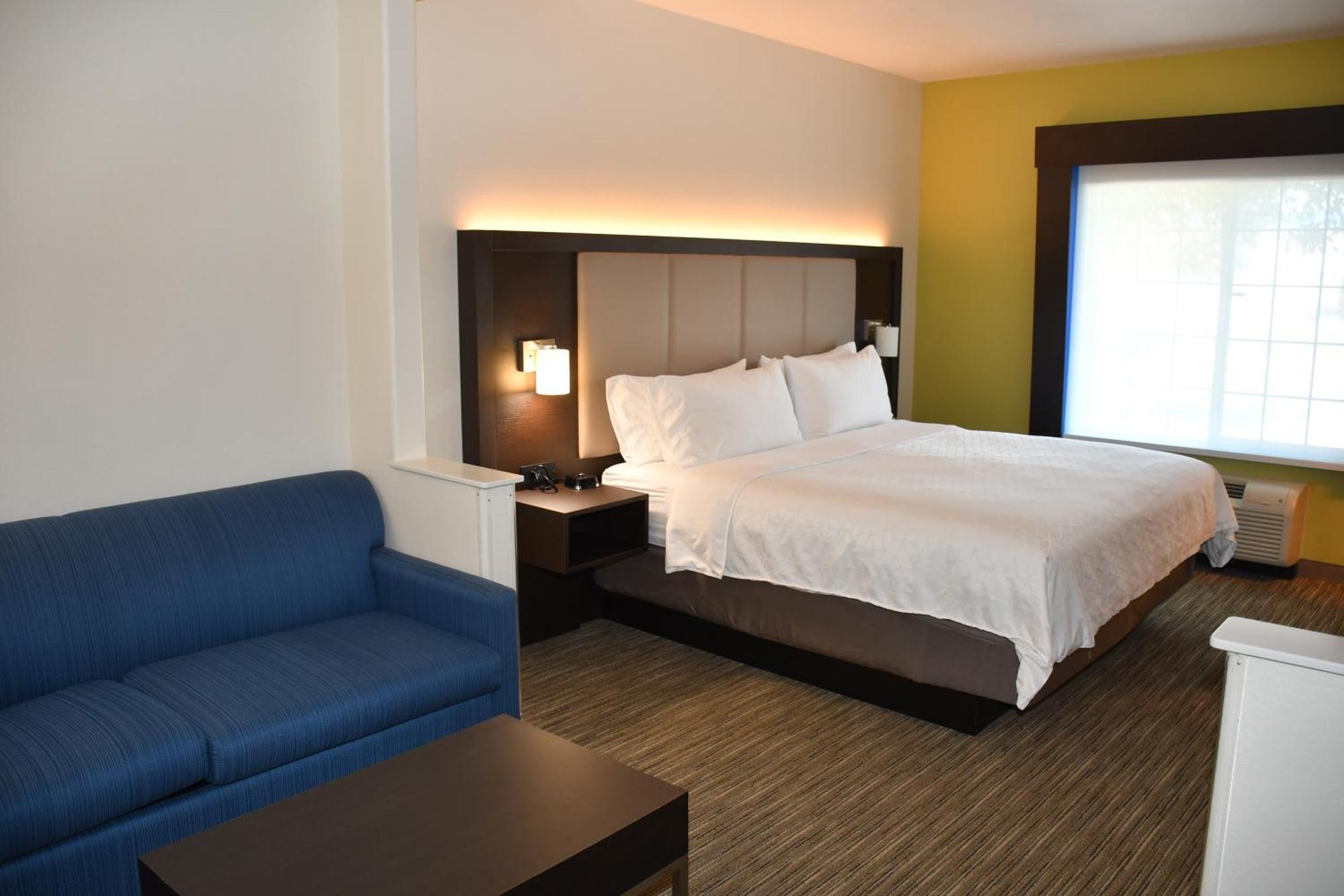 Holiday Inn Express Hotel & Suites Evanston By Ihg Room photo